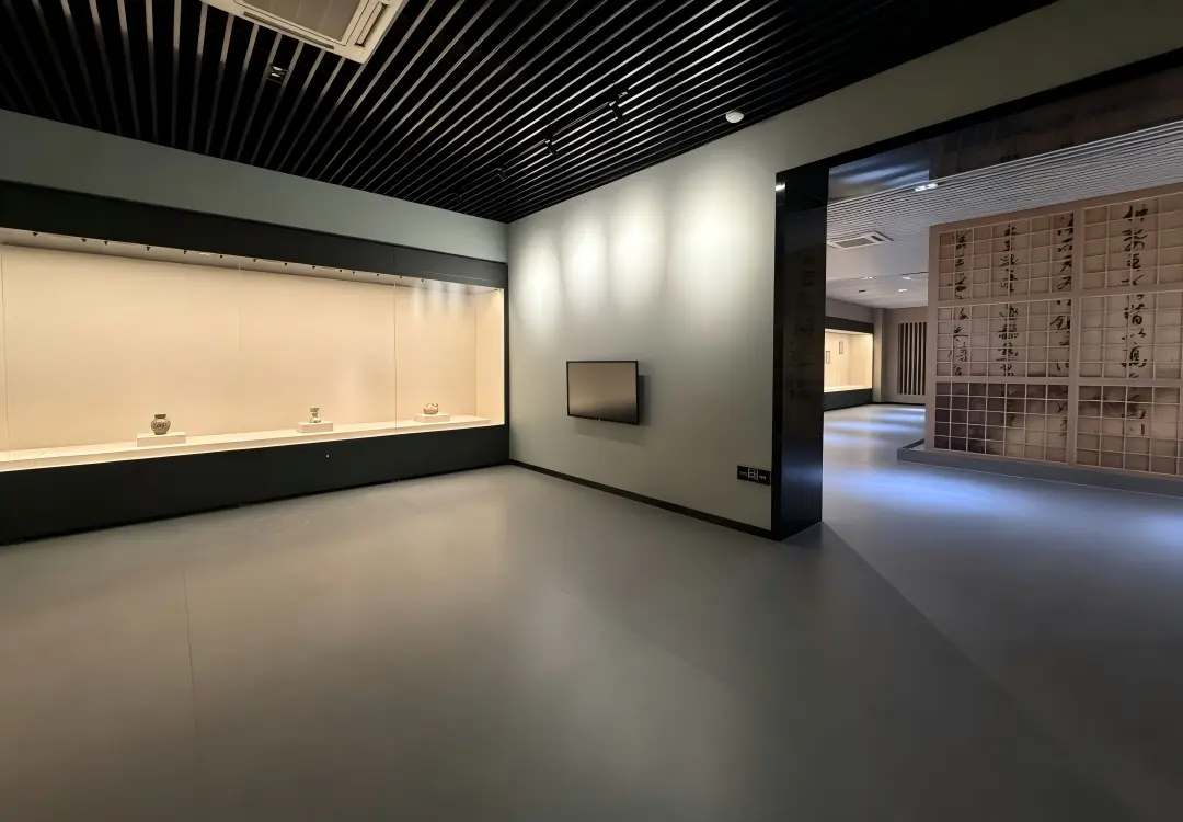 Large wall museum conservation display case with lighting, display cabinets for pottery and cultural relics